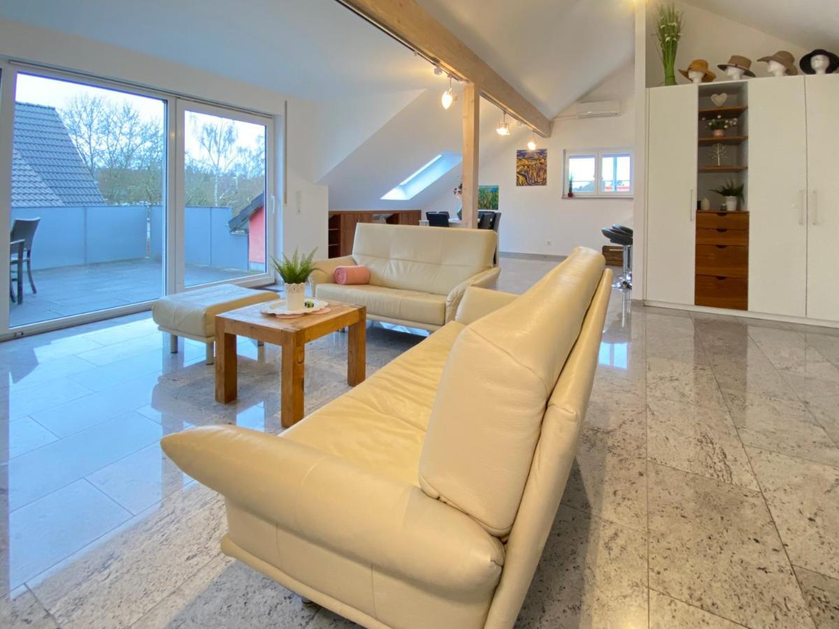4 Zimmer Apartment, 125 Qm, Ruhig Und Zentrumsnah, Max 5 Pers, Dachterasse, Garage, 1000 Mbit Böblingen Dış mekan fotoğraf