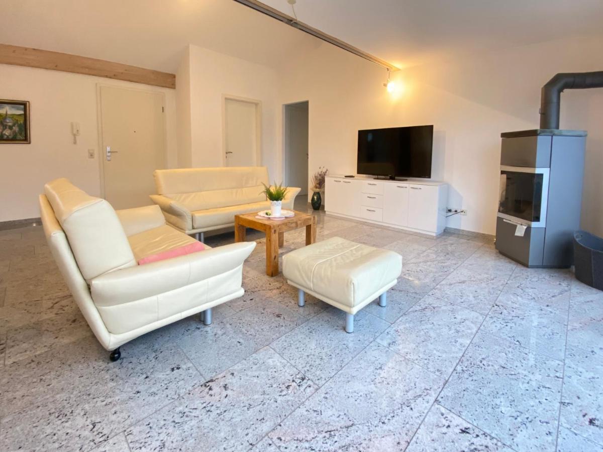 4 Zimmer Apartment, 125 Qm, Ruhig Und Zentrumsnah, Max 5 Pers, Dachterasse, Garage, 1000 Mbit Böblingen Dış mekan fotoğraf
