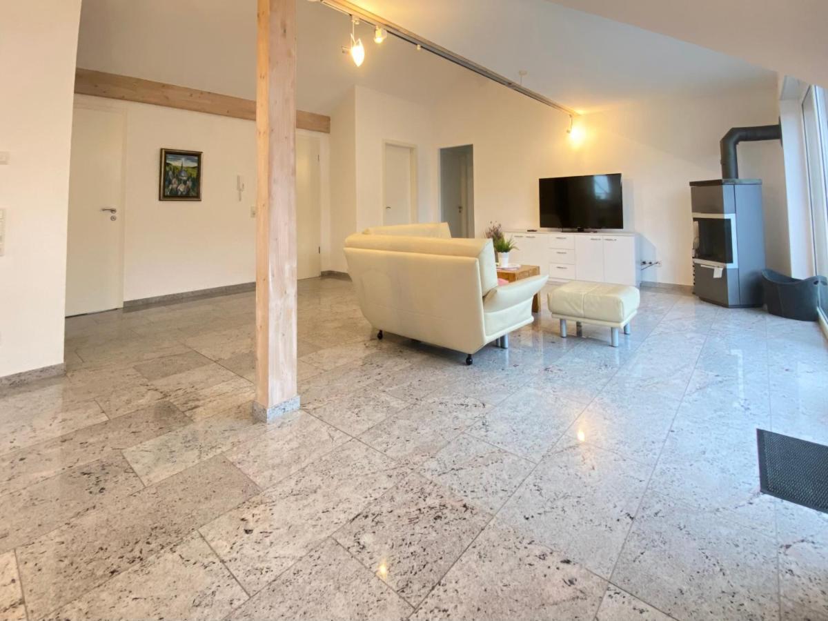 4 Zimmer Apartment, 125 Qm, Ruhig Und Zentrumsnah, Max 5 Pers, Dachterasse, Garage, 1000 Mbit Böblingen Dış mekan fotoğraf