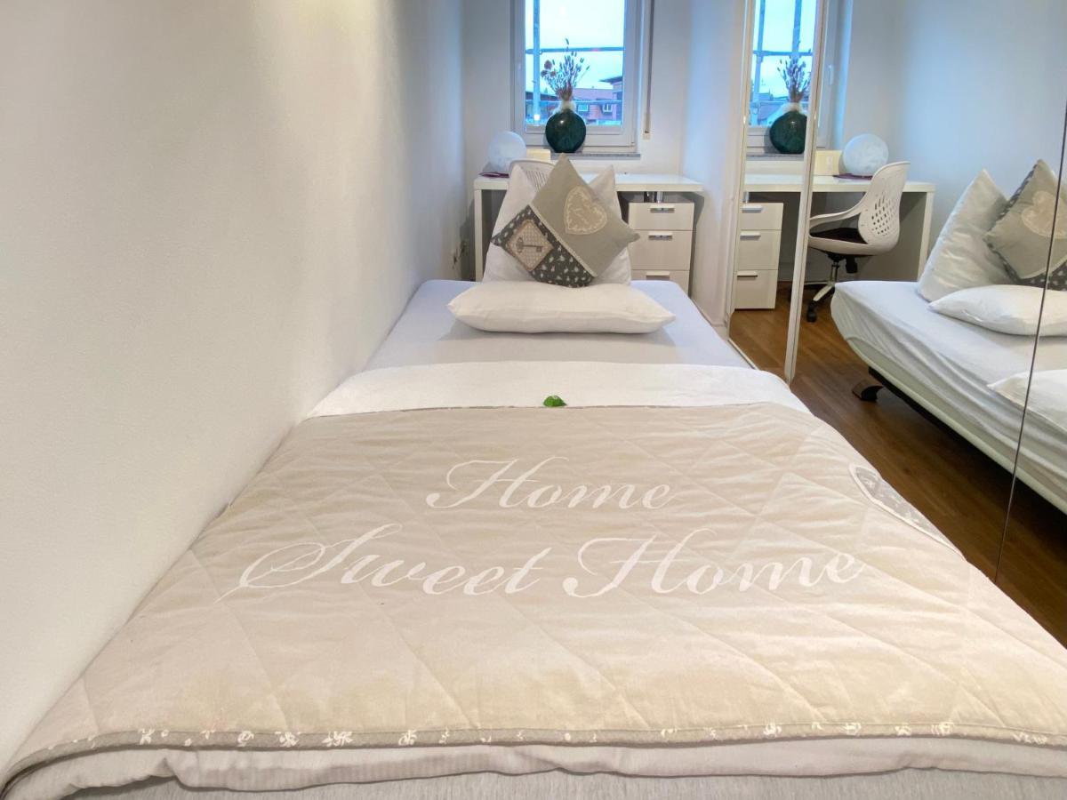 4 Zimmer Apartment, 125 Qm, Ruhig Und Zentrumsnah, Max 5 Pers, Dachterasse, Garage, 1000 Mbit Böblingen Dış mekan fotoğraf