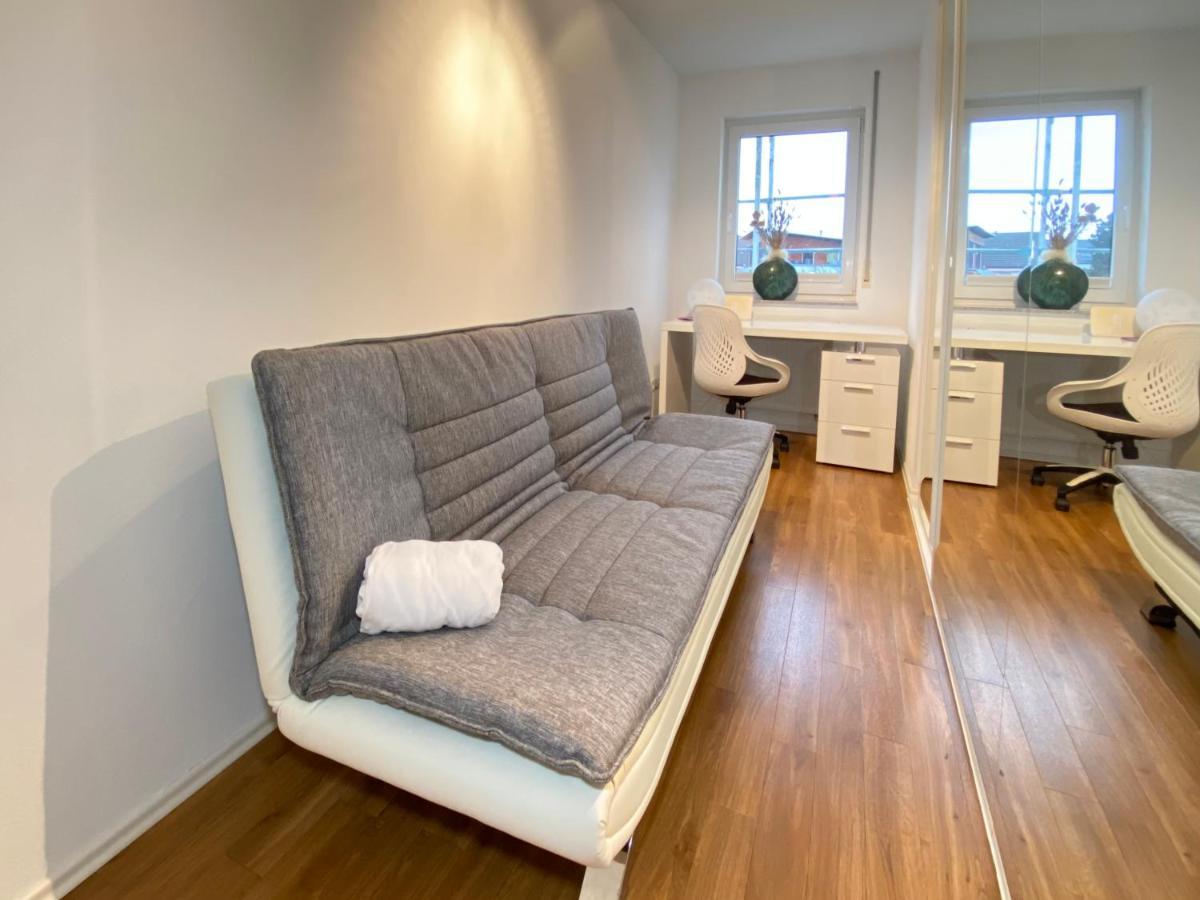 4 Zimmer Apartment, 125 Qm, Ruhig Und Zentrumsnah, Max 5 Pers, Dachterasse, Garage, 1000 Mbit Böblingen Dış mekan fotoğraf