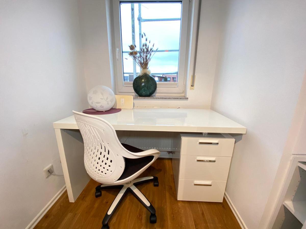 4 Zimmer Apartment, 125 Qm, Ruhig Und Zentrumsnah, Max 5 Pers, Dachterasse, Garage, 1000 Mbit Böblingen Dış mekan fotoğraf