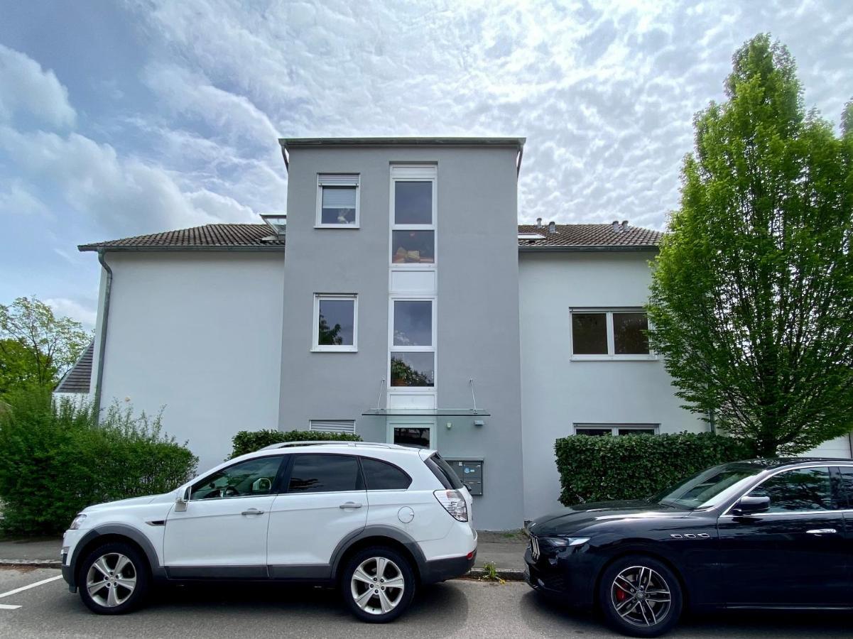 4 Zimmer Apartment, 125 Qm, Ruhig Und Zentrumsnah, Max 5 Pers, Dachterasse, Garage, 1000 Mbit Böblingen Dış mekan fotoğraf